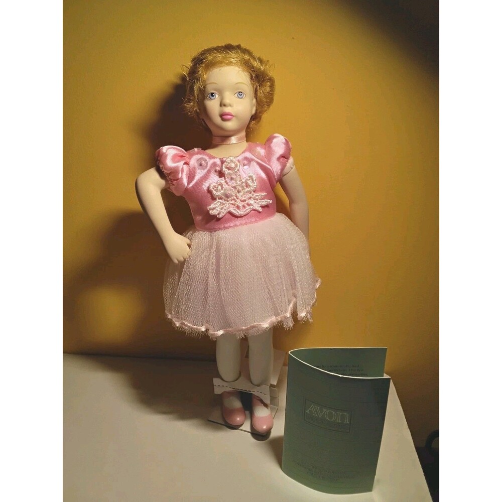 Avon Vintage Childhood Dreams Porcelain Doll Collection Ballet Recital 1991